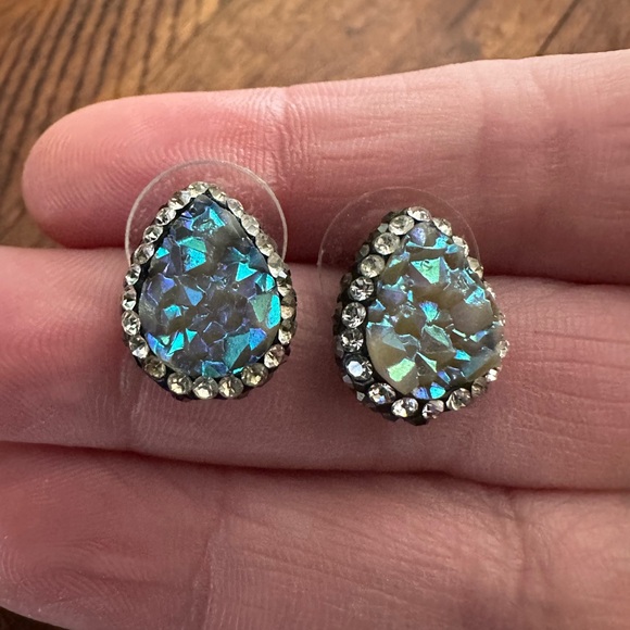 ✨Francesca’s Druzy Studs!✨ - Picture 3 of 4